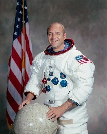 Ronald Evans – Wikipedie