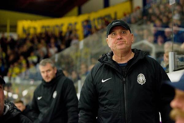Doležal odstartoval triumf ve svátečních dresech. Jsou krásné, chválil