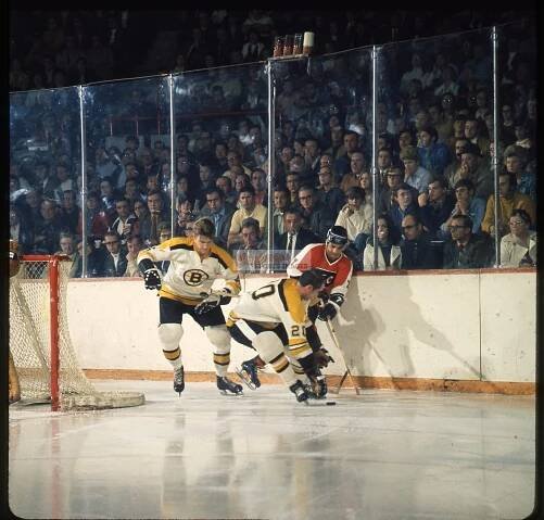 Bobby Orr “Chasing Down the Puck” | DGL Sports – Vancouver Sport and Memorabilia
