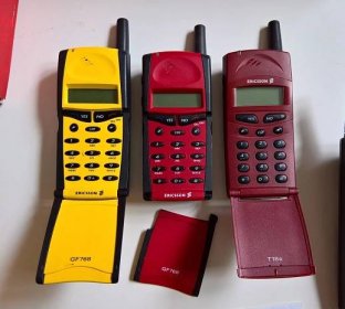 Mobilní "retro" telefony Ericsson - pro sběratele - Mobily a chytrá elektronika