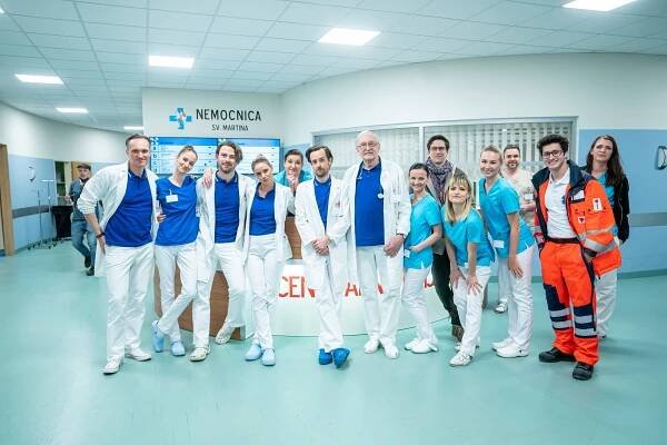Marián Mitaš, Eva Mores, Richard Autner, Nela Pocisková, Judita Hansman, Juraj Hrčka, František Kovár, David Uzsák, Tony Porucha - Nemocnica - Season 1 - Promo