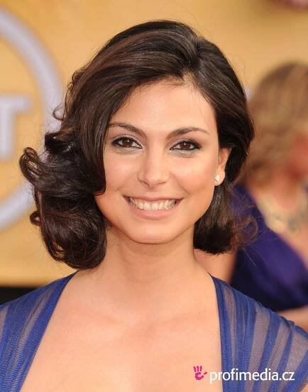 Morena Baccarin - celebrity účes - HappyHair