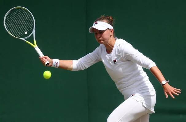 Krejčíková i Kvitová vypadly ve třetím kole Wimbledonu. Skončila i světová jednička Świateková