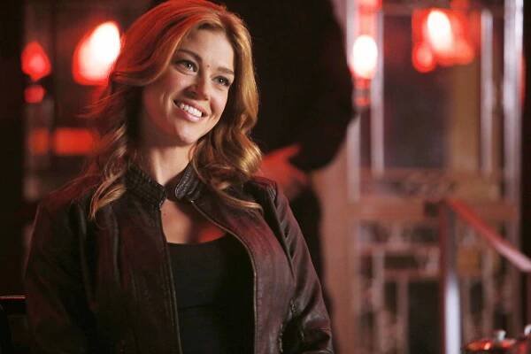 Agenti S.H.I.E.L.D. - Rozbitý dům - Z filmu - Adrianne Palicki