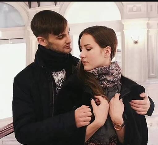 Who is Vladimir Popov girlfriend?