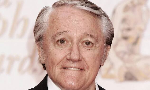 Actor Robert Vaughn Old Wallpaper