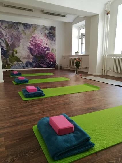Víkendový seminář hormonální jógy pro max. 8 žen - Yogapoint