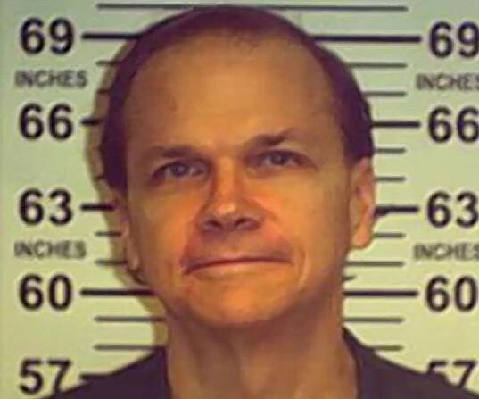 Mark David Chapman Biography – Facts, Childhood & Life