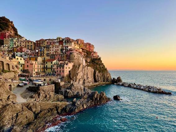Základová fotografie na téma architektura, barevné domy, barevný, budovy, cestování, cestovní ruch, cinque terre, čluny