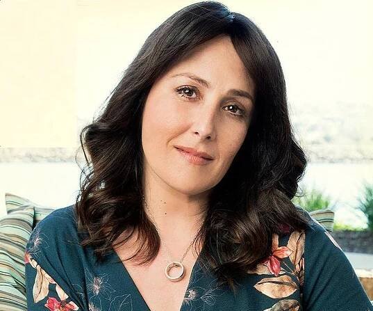 Ricki Lake Biography - Facts, Childhood, Family Life & Achievements