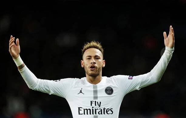 Atlético a další tři týmy mají jisté osmifinále Ligy mistrů. Liverpool prohrál šlágr s PSG