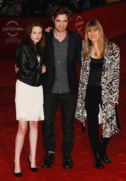 Kristen Stewart , actor Robert Pattinson, director Catherine Hardwicke 