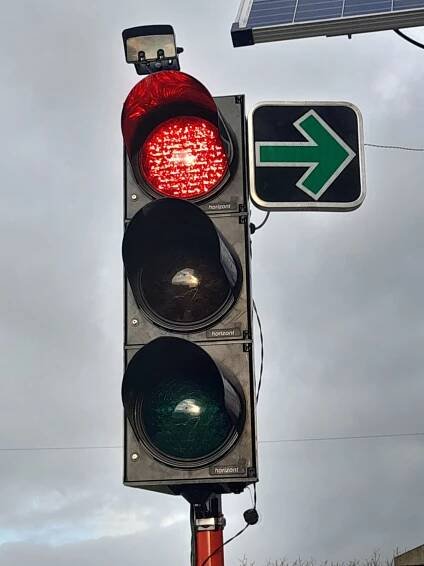 Slováci mají novou dopravní značku. Má přednost před semaforem