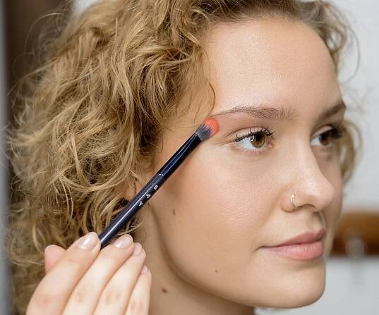 Kartáč na blednování očních stínů s pružnými štětinami č.4 Say Makeup