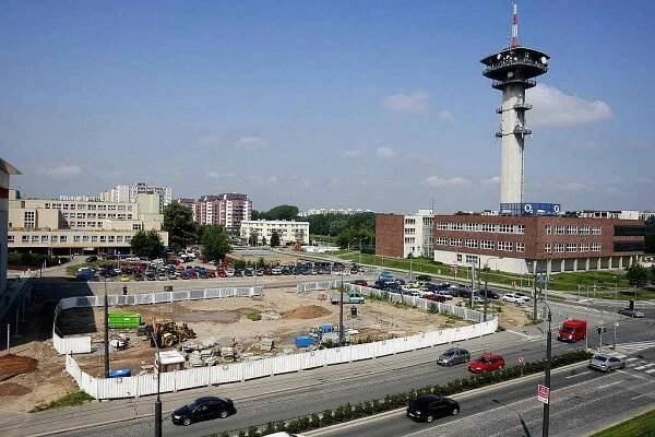 AFI Palác Pardubice stále ještě připomíná staveniště
