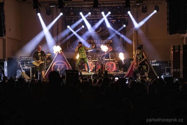 14. 6. TRAKTOR + Tlustá Berta | Letní parket Hořepník - Open-air koncerty, zábavy, rockové, punkové a metalové akce