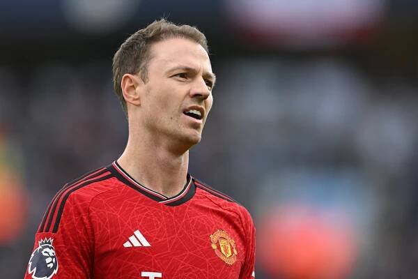 Jonny Evans – Man Utd’s worryingly important penalty-box defender
