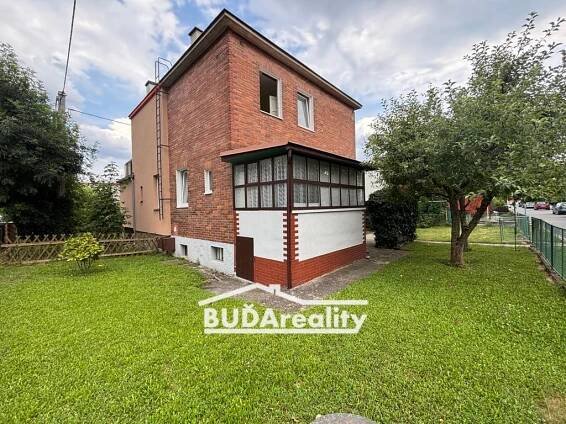 Prodej rodinné domy, 75 m² - Otrokovice, krásná oplocená zahrada | BUĎA Reality
