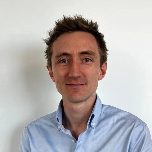 Headshot of Tom Stewart 