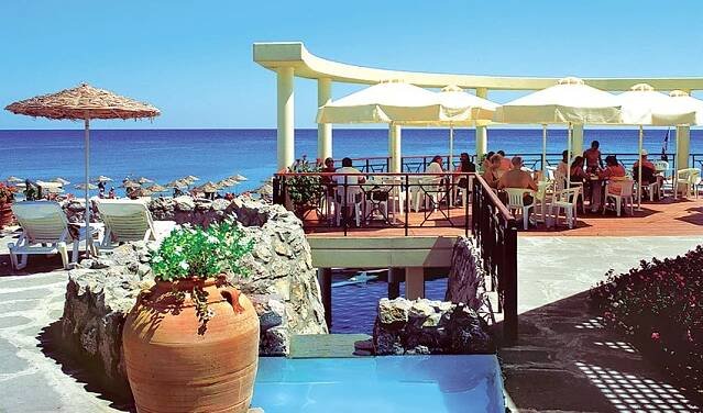 Hotel Calypso Beach: fotografie vybavení exteriérů a interiérů ubytování.