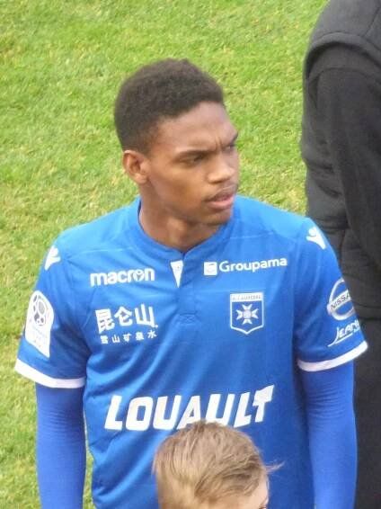 Kenji-Van Boto