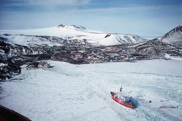 McMurdo Station - Wikipedia