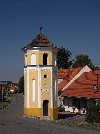 Zvonice_Skalička.jpg