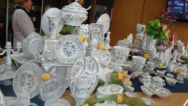 Dubské „íčko“ i Dům porcelánu s modrou krví opět fungují