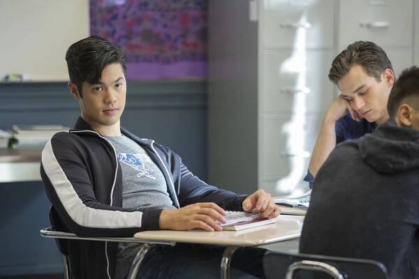 Proč? 13x proto - Čtvrtá kazeta, první strana - Z filmu - Ross Butler, Brandon Flynn
