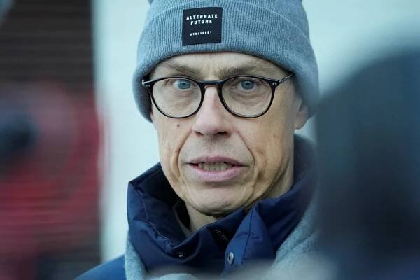 Prezidentem Finska bude „Pan dokonalý“. Sportovec a expremiér, který to schytává za bohatství