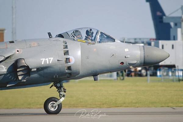 BAe SEA HARRIER FA.2  -  © by Robert Kysela
