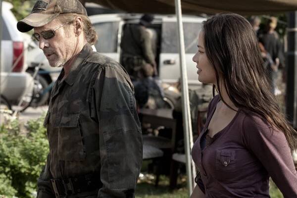 Falling Skies - The Armory - Z filmu - Will Patton, Moon Bloodgood