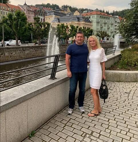 Šéf ČSSD Jan Hamáček promluvil o svých koníčcích: prozradil také, jak vznikla móda na červenou mikinu ve vládě - Zivot
