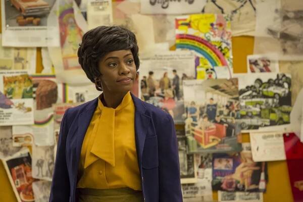 Šílenci z Manhattanu - Exkurze - Z filmu - Teyonah Parris