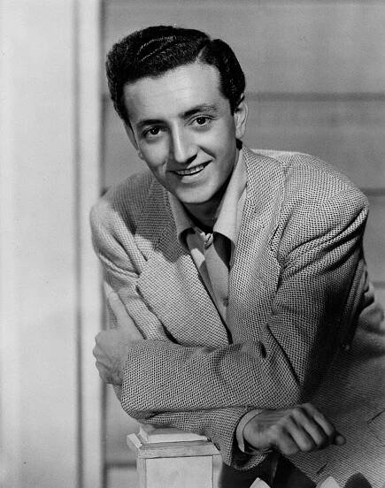 vic-damone-orig-ap-071128020899.jpg 