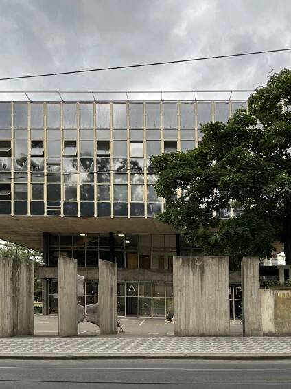 PRAGUE – PRAGER HAPTIC TOUR OF PRAGER’S CUBES (FOR THE BLIND) — Den architektury