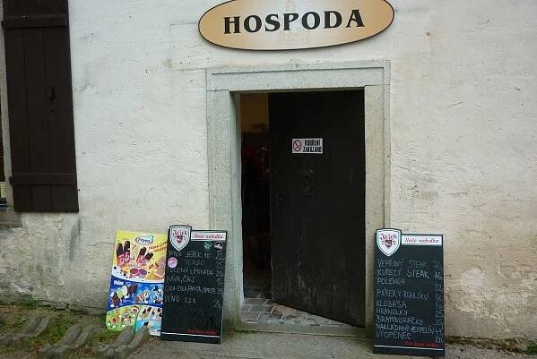 Hrad Roštejn - akce, otevírací doba, vstupné, ubytování, foto, prohlídky, počasí