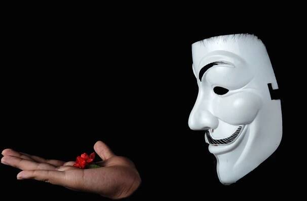 Anonymous mohou sehrát klíčovou roli v současném konfliktu. Vnímejme jejich úspěch jako náš