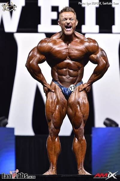 Ronnie.cz - James „Flex“ Lewis