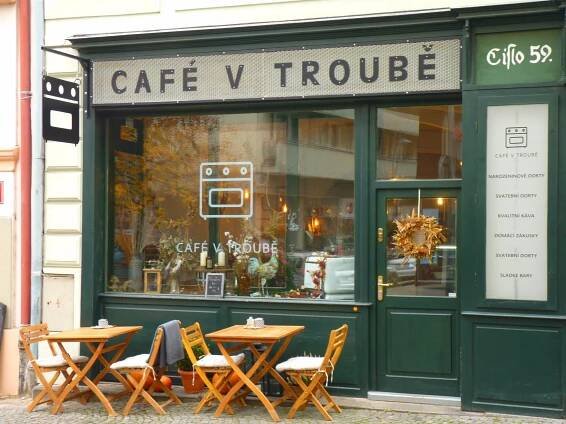 Fotografie - Kolín - Rubešova ulice/Café V Troubě - 01.11.2022