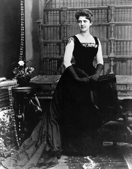 Frances Folsom Cleveland posing in library.