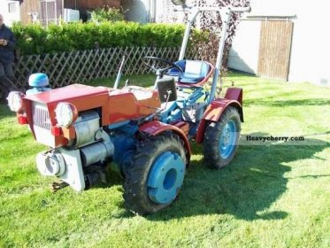 TZ 4 K-14 1976 Agricultural Tractor Photo and Specs