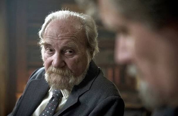 Zemřel herec Národního divadla Petr Pelzer, hlas Gandalfa z filmového Pána prstenů