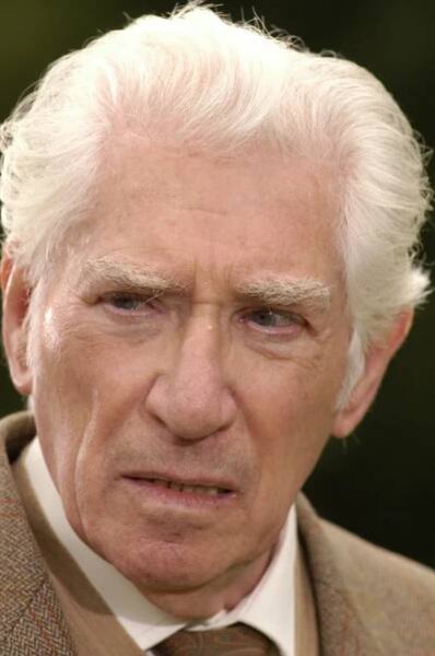 Four Seasons - Frank Finlay Net