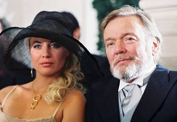 Láska, lži a vášeň - Die Überraschung (S02E01) (2003)