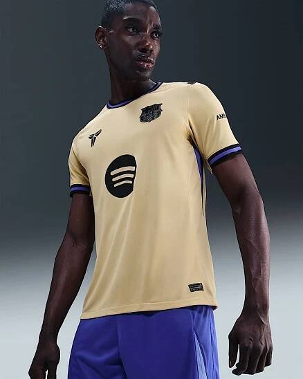 Replika pánského venkovního fotbalového dresu Nike Dri-FIT FC Barcelona Stadium 2025/26 - Team Gold/Team Gold/Persian Violet/Černá