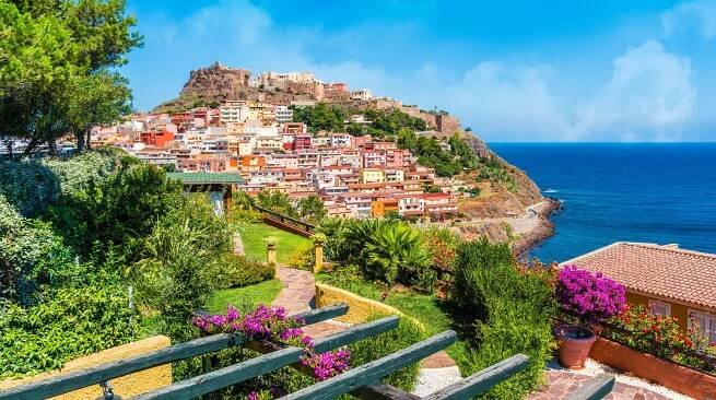 1Castelsardo_AdobeStock_236644614.jpeg