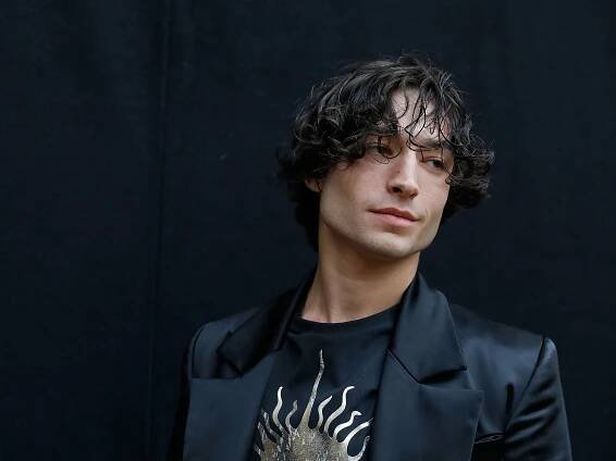 Replacing Ezra Miller With Grant Gustin In ‘The Flash’ Is Too Weird To Work