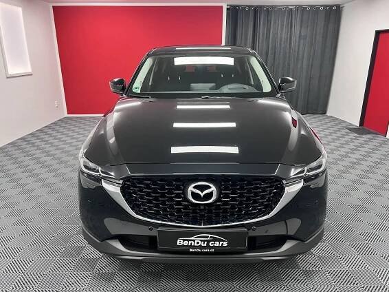 0002_MazdaCX5_2022_Cerna