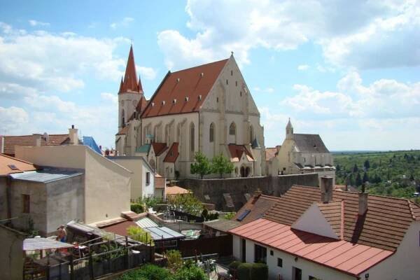 Znojemská dominanta ještě více vynikne, dostane nové nasvícení
